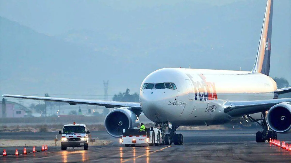 Vacuna Covid llegan más de 2 millones de Moderna al aeropuerto de Toluca